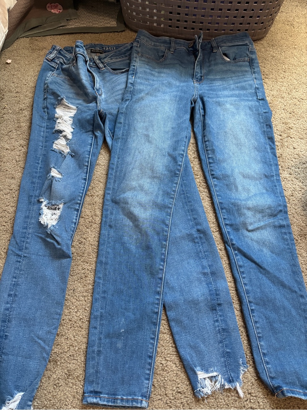 American Eagle Outfitters Women’s Light Blue Distressed & Skinny Jeans Bundle